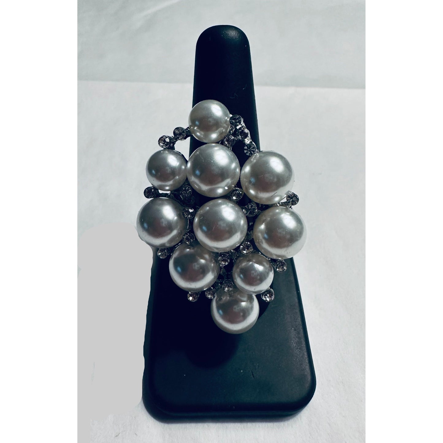 Stretchy and Adjustable Rings