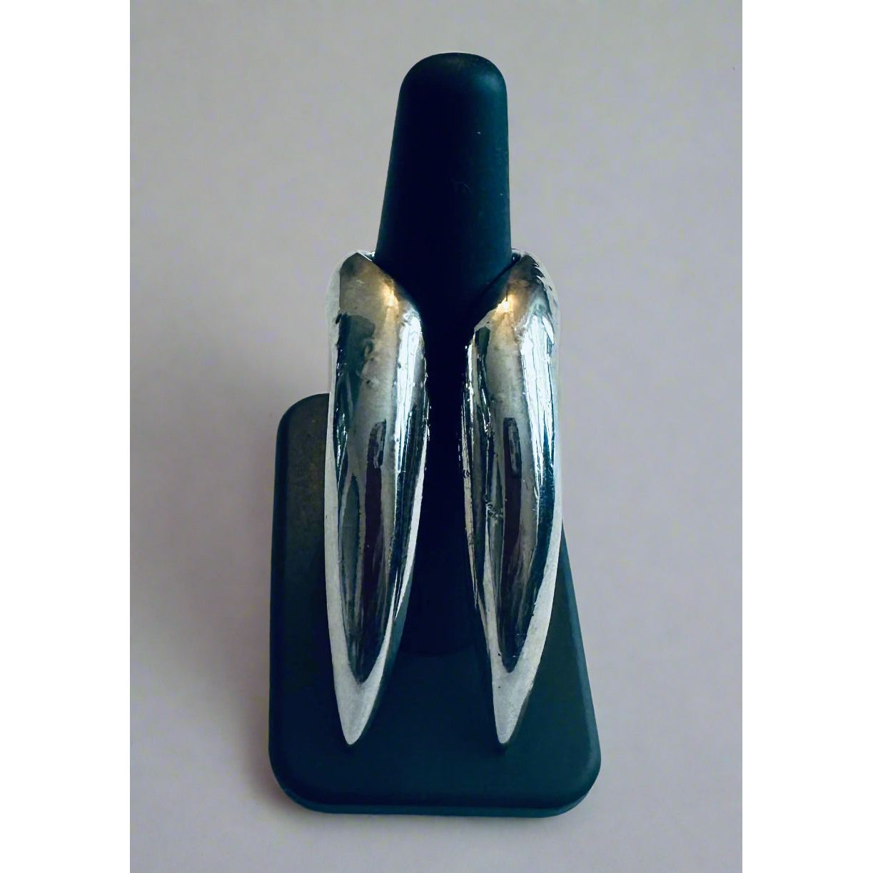 Stretchy and Adjustable Rings