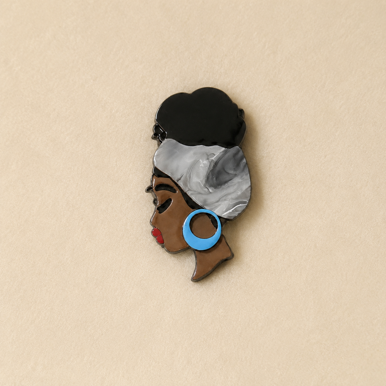 $9 Brooch