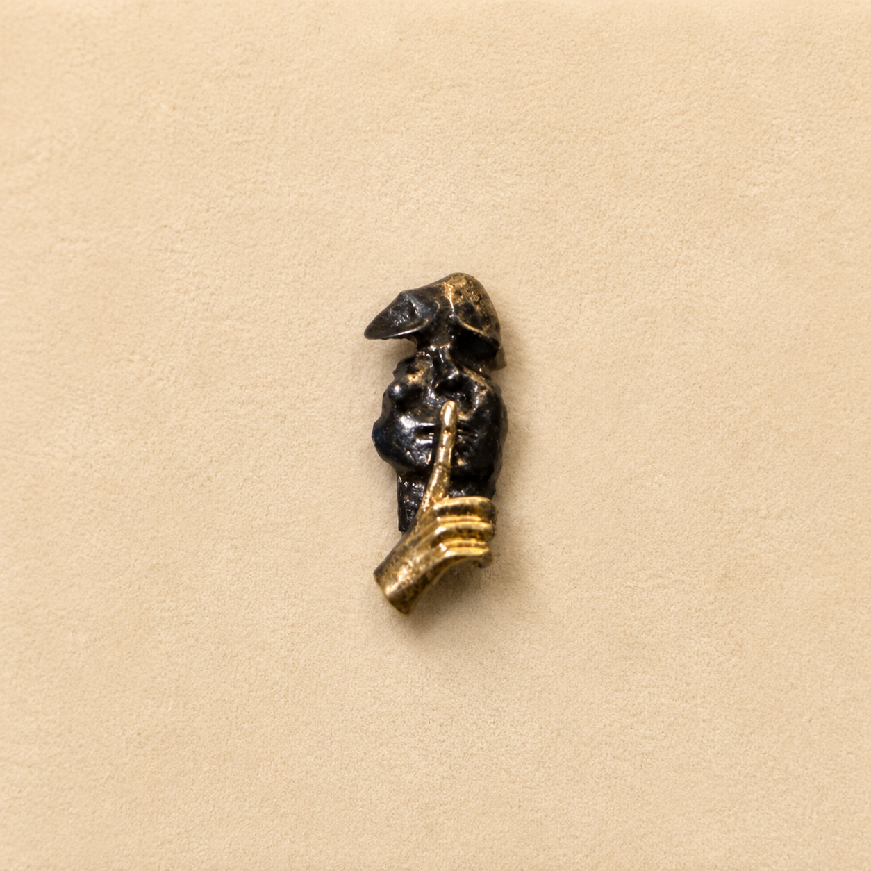 $9 Brooch