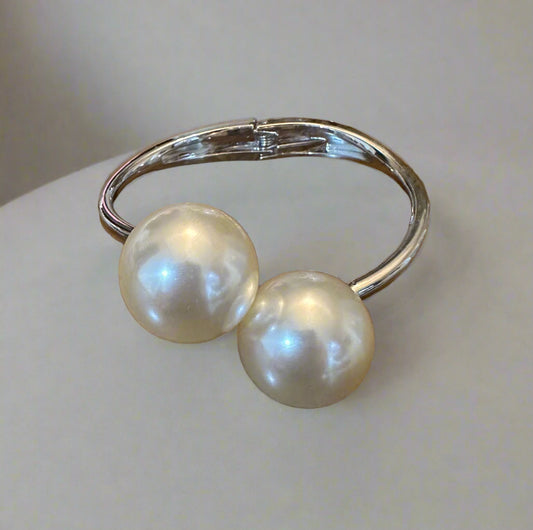 Silver Bracelet Pearl Tips